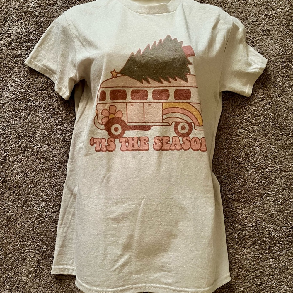 Gildan Cream Holiday Bus T-Shirt